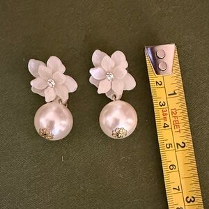 Elegant White Floral Pearl Earrings